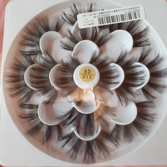 SALE!!! Brand New 25mm False Eyelashes - Picture 1 of 2